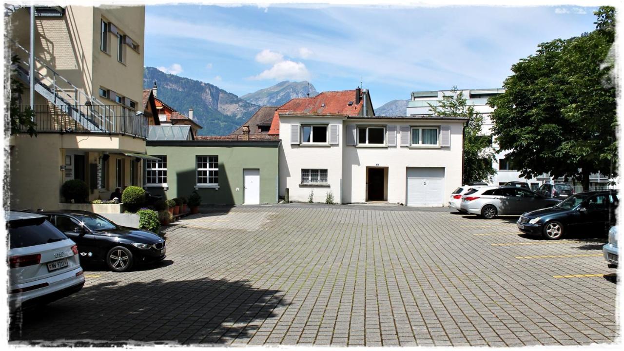Hotel Restaurant Goldener Schluessel Altdorf Exterior foto